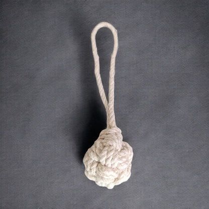 The ball with handle